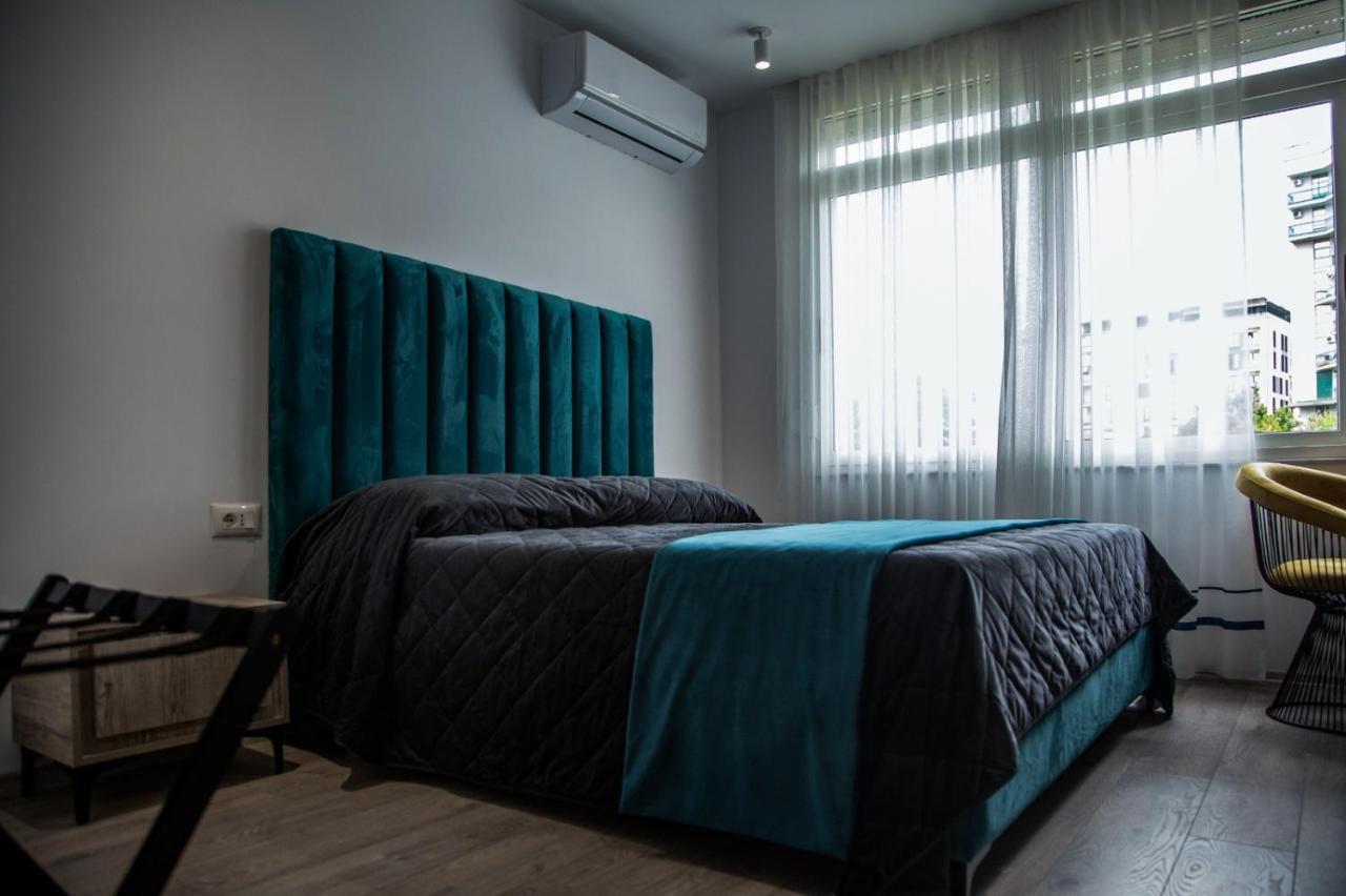 Lucas Central Premium Studios Тирана Екстериор снимка